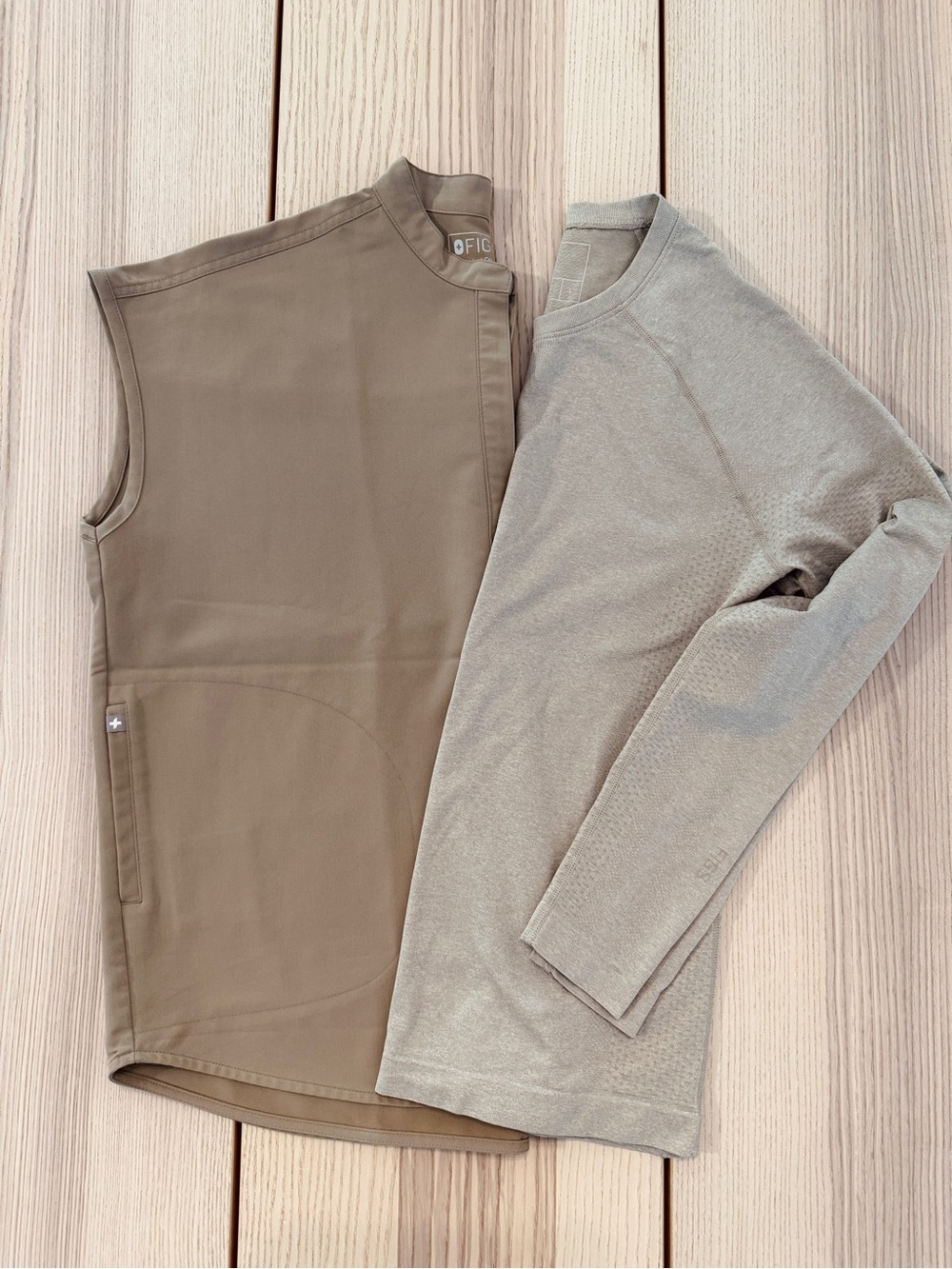 FIGS Rafaela Scrub Top M + Salta Seamless Underscrub L Khaki Tan Bundle - Picture 5 of 7